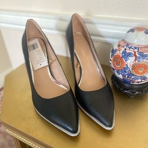 BCBGeneration Pointed Toe Pump